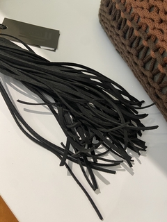 Colar preto com franja - Studio54decora