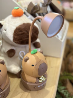 Luminária Capivara folha - comprar online