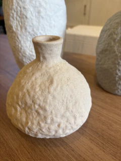 Vaso cerâmica enrrugadinho P na internet