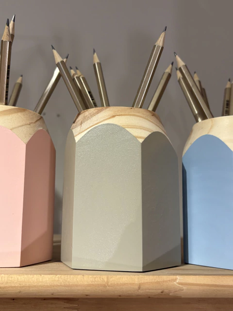 Porta lápis fendi - comprar online