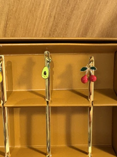 Conjunto 4 colheres frutinhas na internet