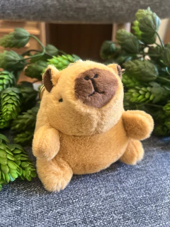 Chaveiro pelucia Capivara - comprar online