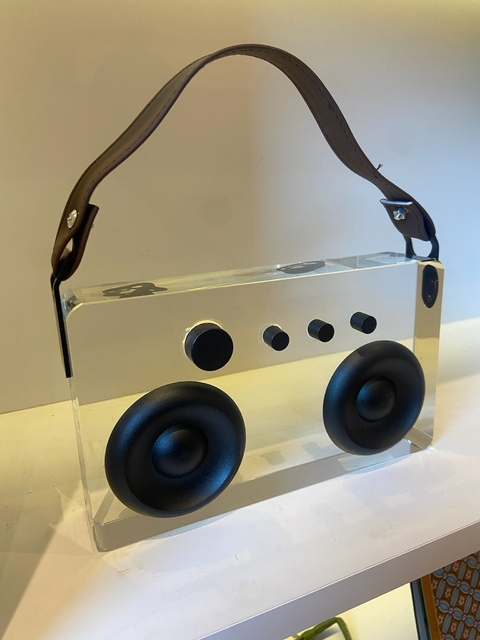 Rádio decorativo em vidro
