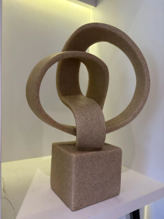 Escultura laços na internet