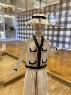 Chanel Acrílico - comprar online