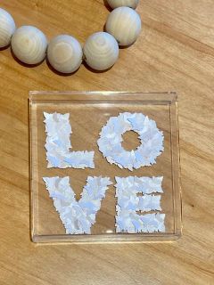 Caixa acrílico LOVE branco