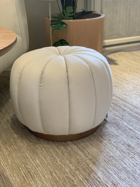 Pufe gomos Off White