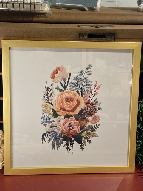 Quadro bouquet dourado 2