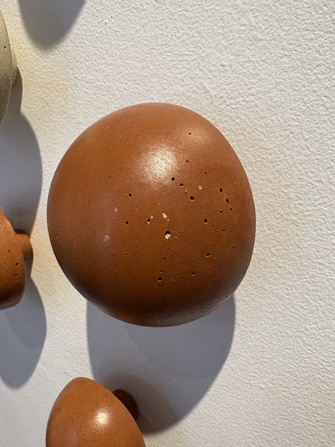 Cabideiro concreto terracota P - comprar online