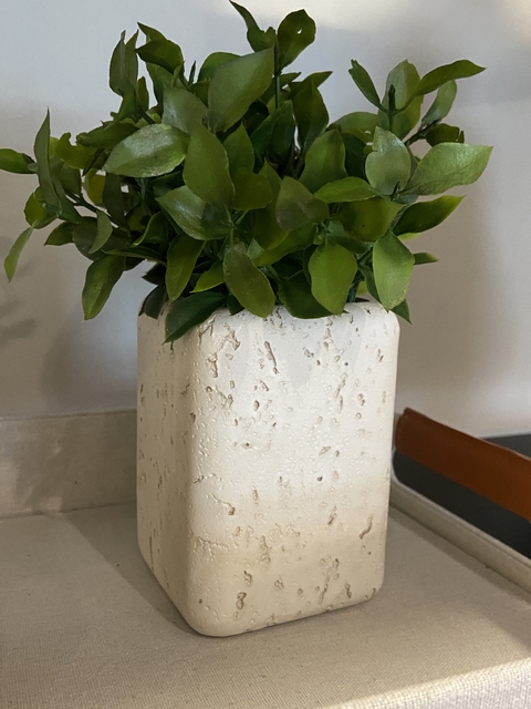 Porta canetas/vaso quadrado travertino