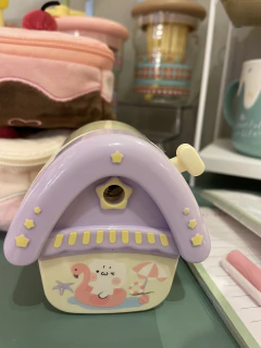 Apontador casinha lilás