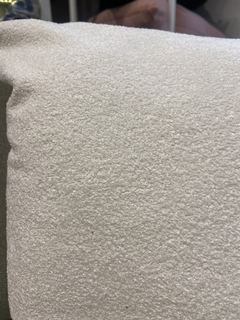 Almofada boucle off white - comprar online
