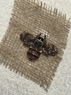 Broche borboneta dourada - comprar online