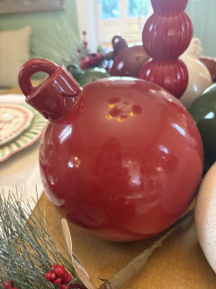 Bola de mesa vermelha GG na internet