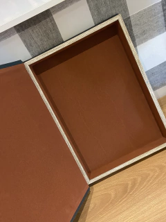 Caixa livro Austrália na internet