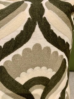 Almofada bordado bege e verde - comprar online