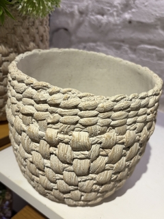 Cachepot em cimento trama P - Studio54decora