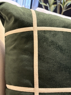 Almofada veludo com detalhes - Studio54decora