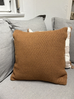 Almofada toda marrom - comprar online