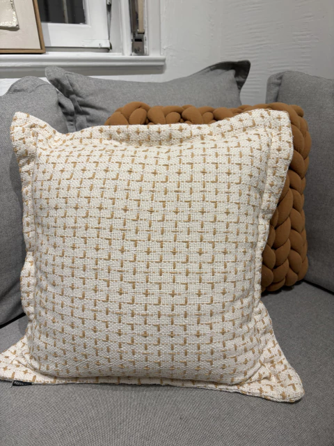 Almofada bordada cru/café com leite - comprar online