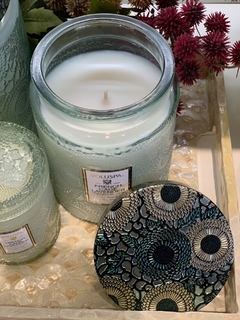 Vela pote vidro 100h French Cade Lavender - comprar online