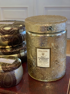 Vela pote vidro 100h Gilt Pomander e Hinoki