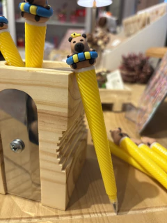 Caneta capivara na bóia - Studio54decora