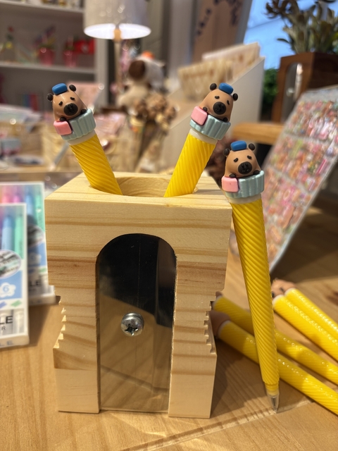 Caneta capivara no balde - comprar online