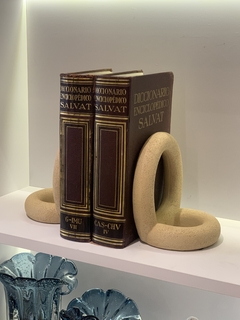 Aparador livros círculos