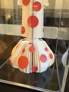 Kusama branca Acrílico na internet