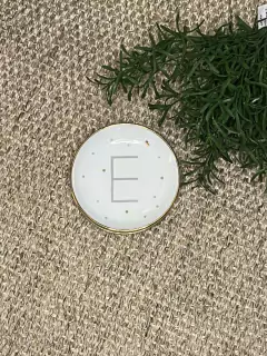 Pratinho redondo iniciais - Studio54decora