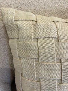 Almofada trancê baguete Off White - comprar online