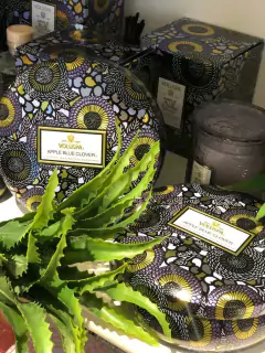 Vela lata 3 pavios 60h Apple Blue Clover - comprar online