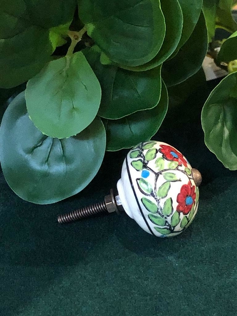 Puxador florzinhas vermelhas