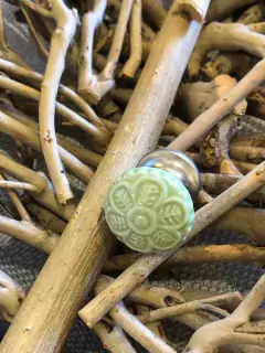 Puxador verdinho flor na internet