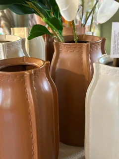 Vaso cerâmica costuras G terracota
