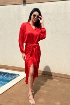 Chemise Longa toque de Seda Vermelho na internet