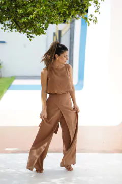 Calça saia transpassada Aisha Canela