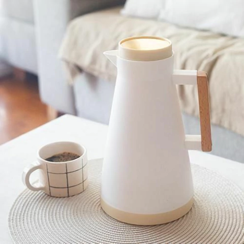Jarra térmica elegante frio calor con manija de bambú Blanca 969845 - comprar online