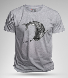 REMERA DE ALGODÓN - SURUBI EN BLANCO Y NEGRO - OUTDOOR SHOP