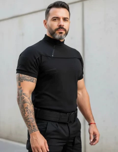 Remera Manga Corta con Cierre Negra T:3XL-5XL (2101999) - tienda online