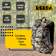 Mochila Camelback con Silbato y cierre frontal 30 litros (8708998) - tienda online