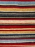 Tapete artesanal Kilim Listrado em chenile colorido.