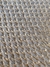 Tapete artesanal Favos em algodão areia, chenile areia e sisal natural. na internet