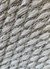 Tapete artesanal Favos em algodão cru, chenile cru e sisal polar. - comprar online