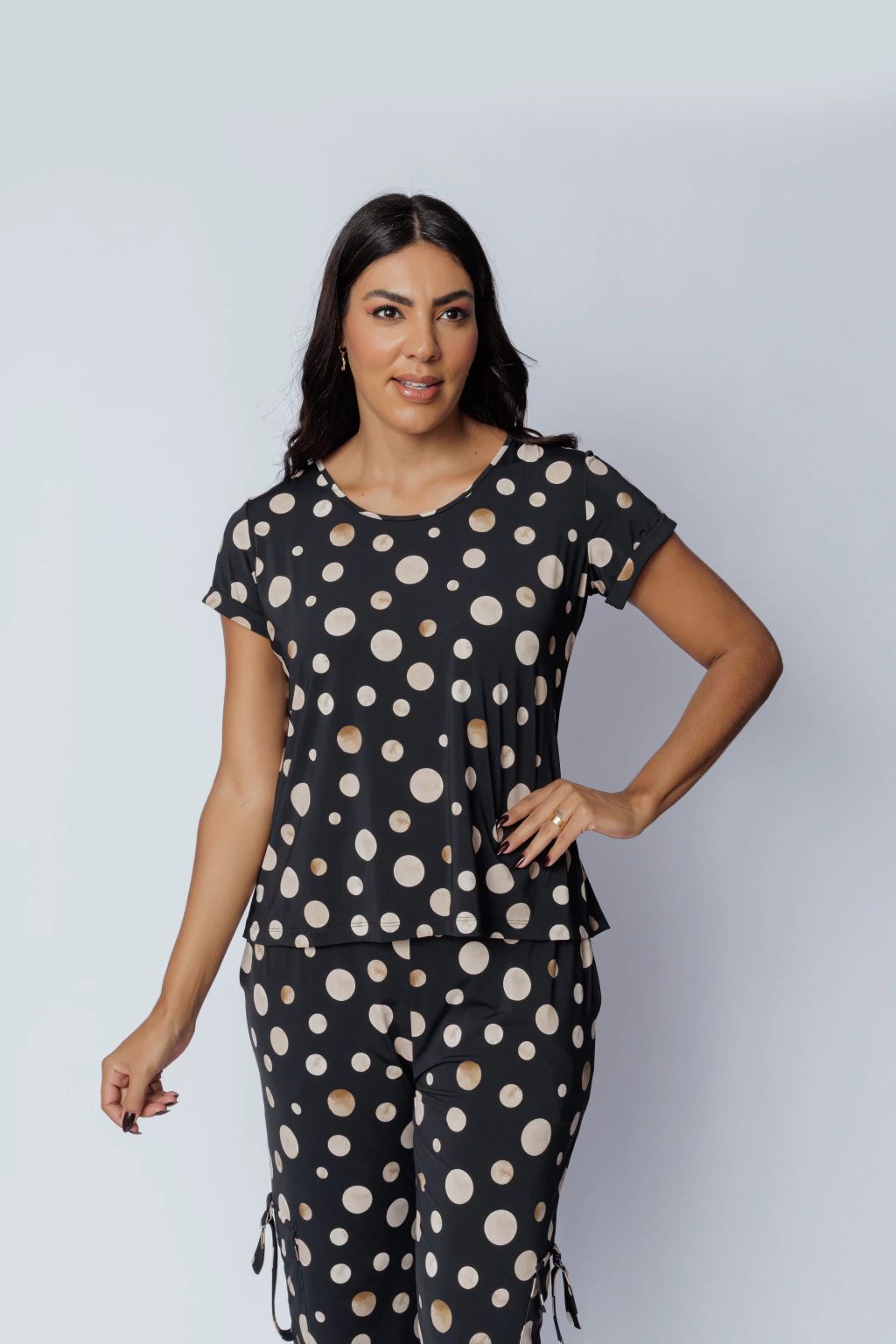 Blusa Botões Costas Estampa Bolas Marrom