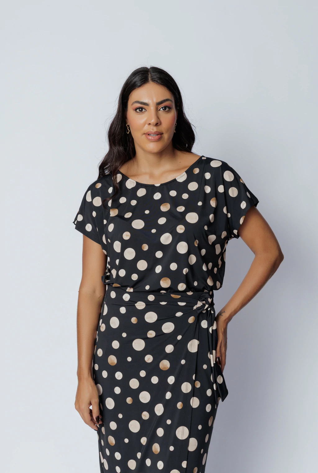 Blusa Lírio Estampa Bolas Marrom