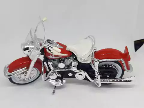 Miniatura Da Harley Davidson 1962 Flh Duo Glide 1:18 (ref16)