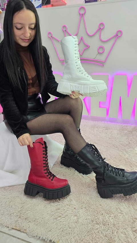 HERMOSOS BORCEGOS!!! EN ROJO