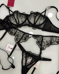 Conjunto Calcinha E Sutiã Blair com Cinta-liga - loja online